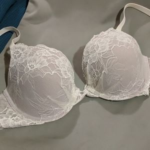 38B maidenform bra